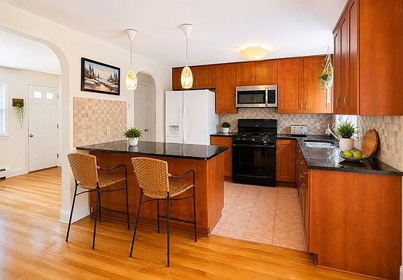 4th image of 63 Vincent Rd