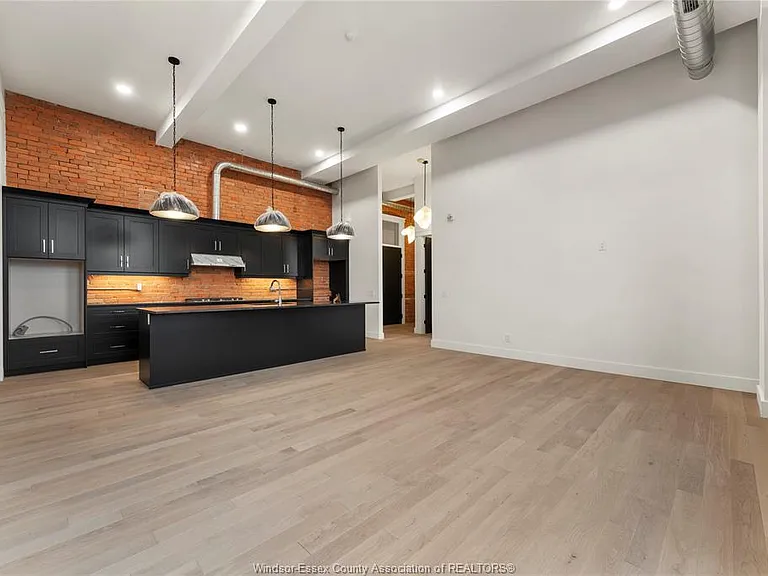 247 Brock St #301 — Photo 16