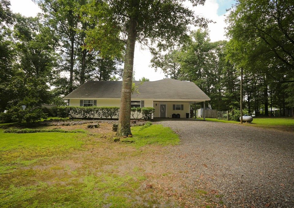 1st image of 120 Cypress Ln