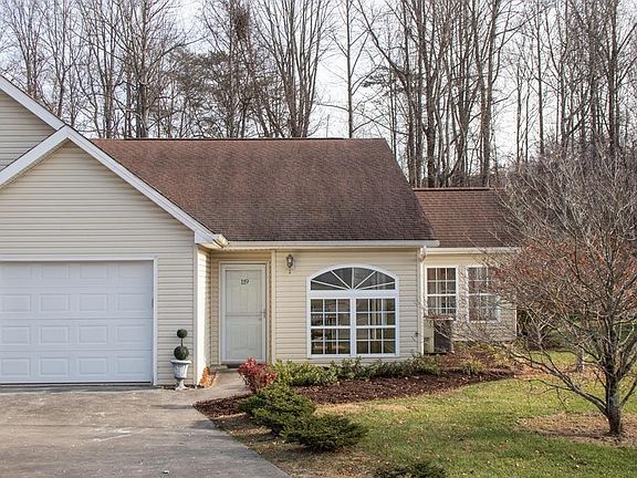 2nd image of 119 Willow Oak Ct