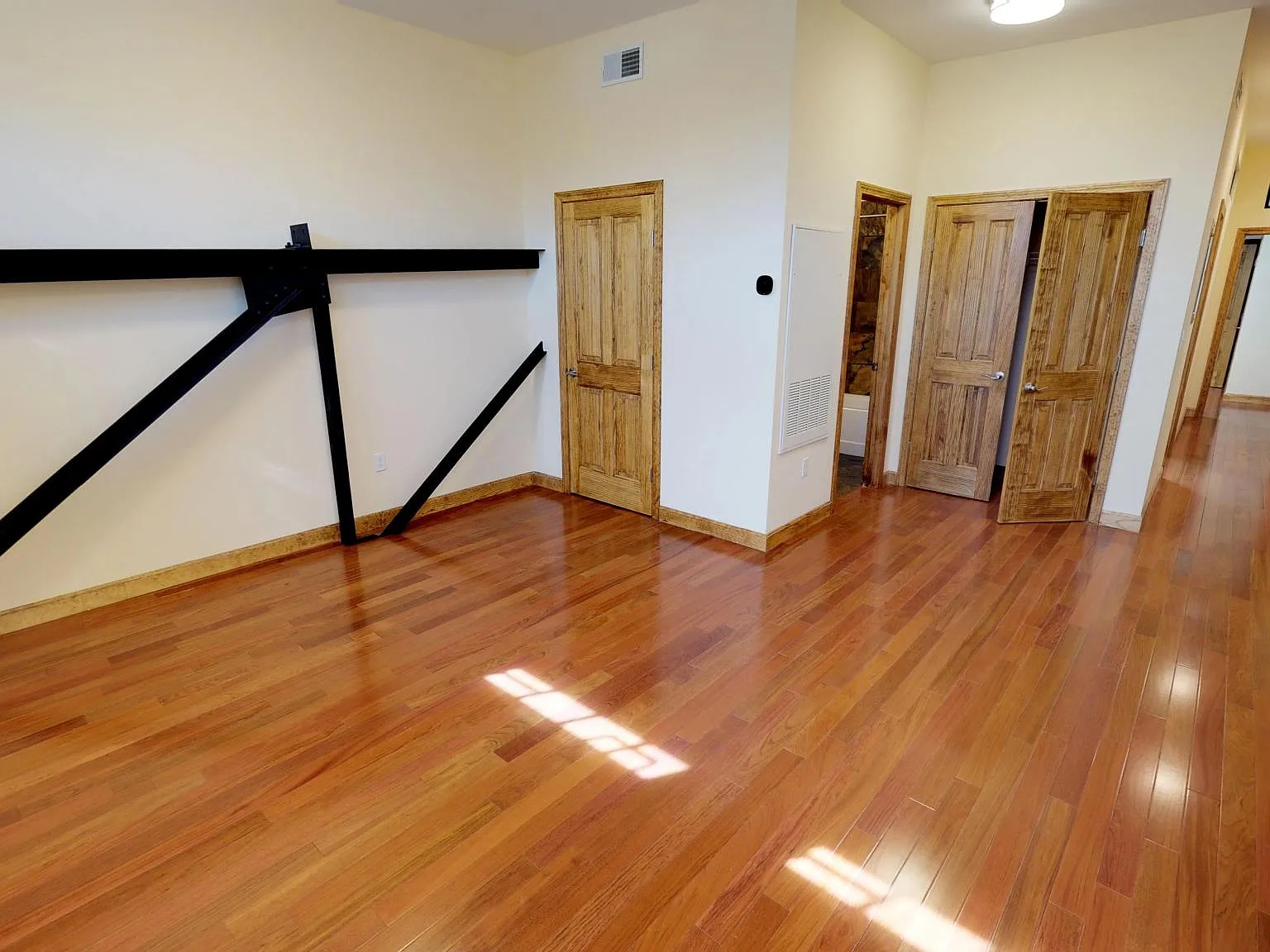 2 bed, 875 sqft, $2,195 — Photo 2