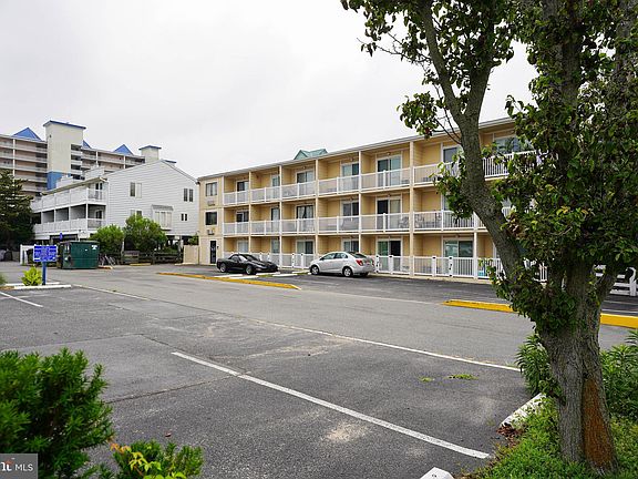 3rd image of 11 62nd St APT 214