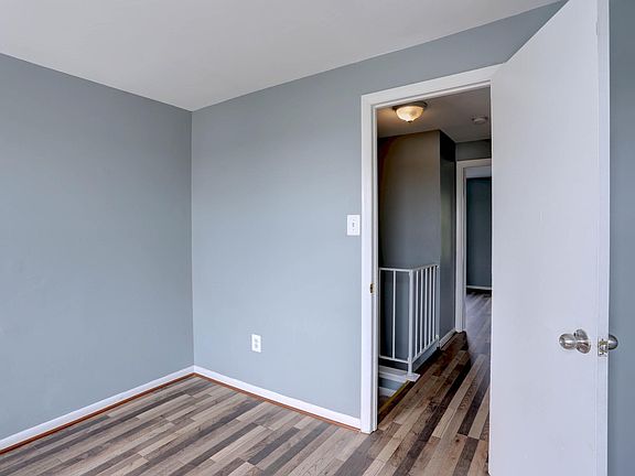 3rd image of 217 N Montford Ave