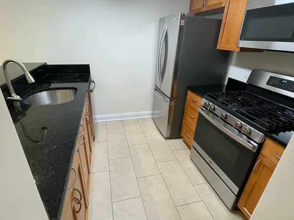 89 Sherman Rd, Chestnut Hill, MA