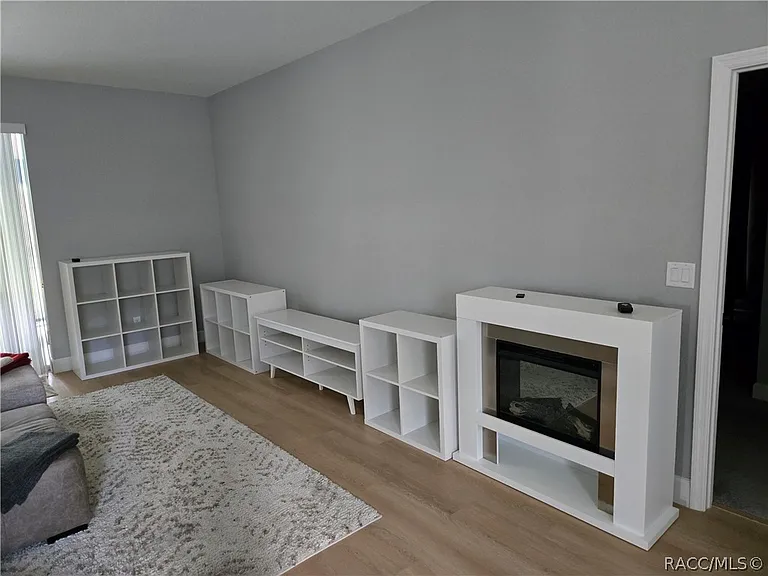 13 Whitewood Ct — Photo 4