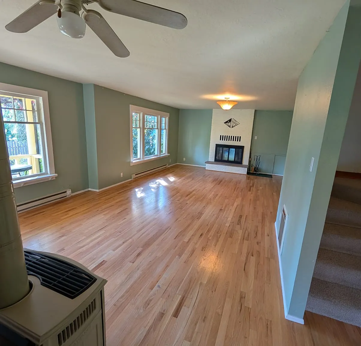 3 bed, 2420 sqft, $3,500 — Photo 3