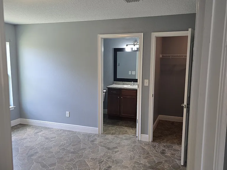12762 SW 33rd Ave — Photo 11