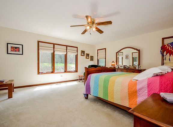 5th image of 753 Duxbury Ln