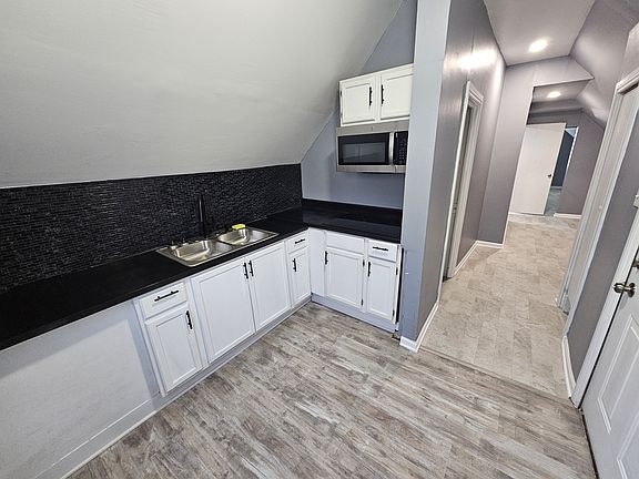 4th image of 5241 S Honore St #3
