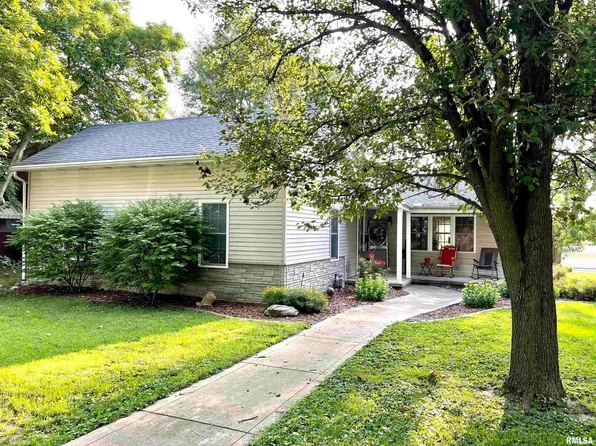 417 N Vine St, Mount Pulaski, IL 62548