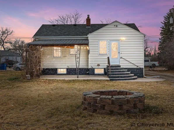 2203 S 3rd Ave, Cheyenne, WY 82007