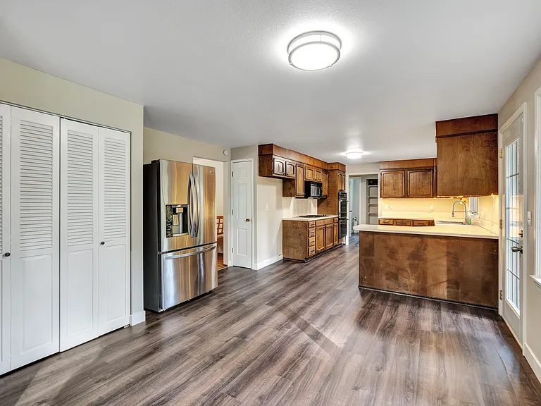 Informal dining and kitchen