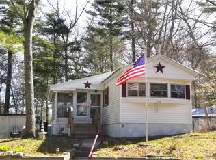 116 Beechwood Rd, Halifax, MA 02338