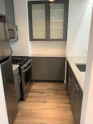 1st image of 11 Cooper St #5B