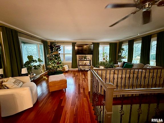 4th image of 373 Fir Rd