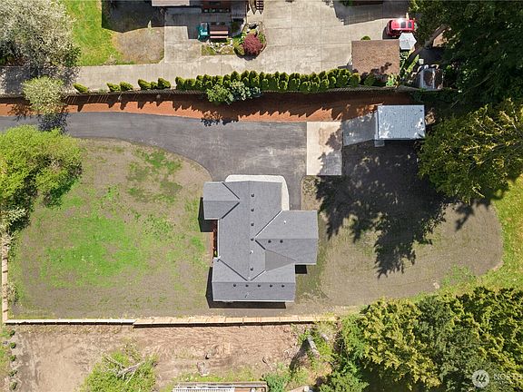 4th image of 3302 119th Avenue E