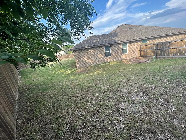 2428 Nolan Creek St — Photo 38
