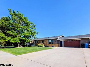 2010 E 31st St, Scottsbluff, NE 69361