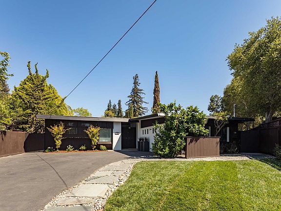 3rd image of 4146 Amaranta Ct