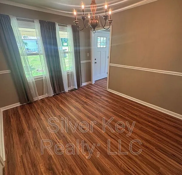 235 Rose Dr — Photo 9