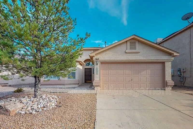 3 bed, 2.0 bath, 1624 sqft, $2,195 — Photo 1