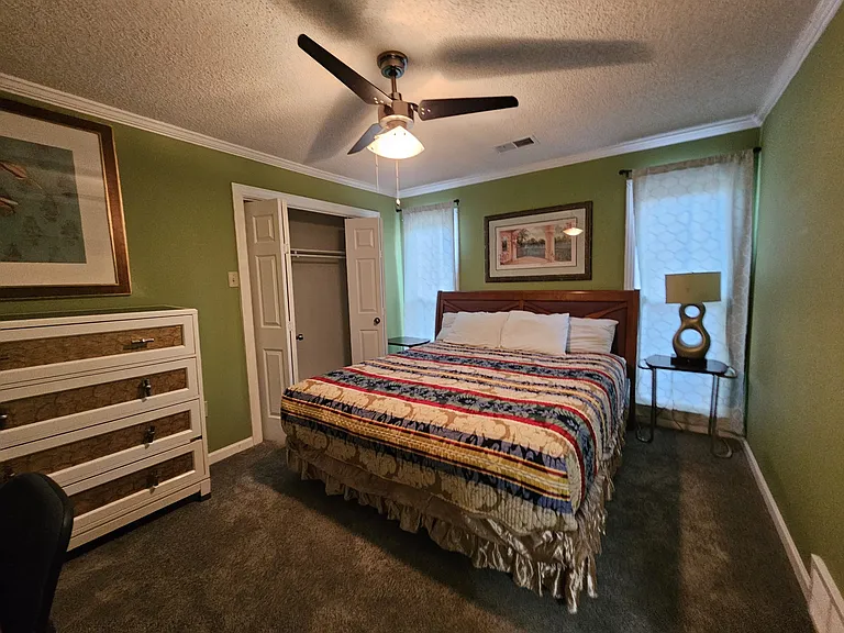 2566 Vauxhall Pl — Photo 36