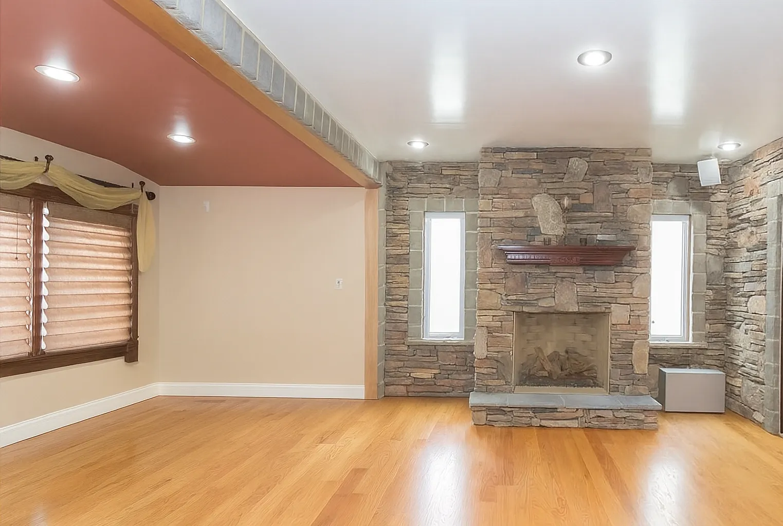 241st St, Bellerose — Photo 4