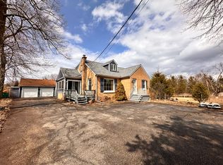 25424 N Midlothian Rd, Hawthorn Woods, IL 60047