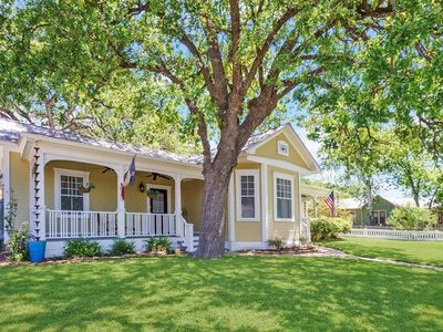 408 E Orchard St, Fredericksburg, TX, 78624