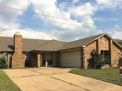 5209 Nocona Ln, Arlington, TX, 76018