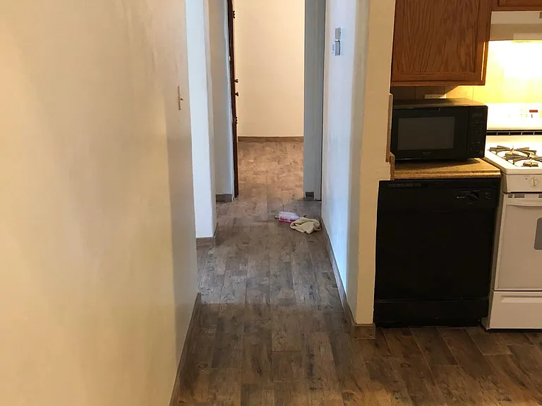 1419 E Hedrick Dr — Photo 11
