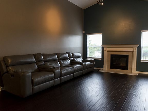 2nd image of 7700 Falls Creek Way