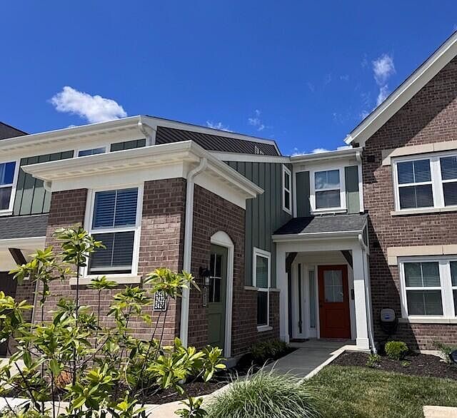 1st image of 2420 Arezzo St