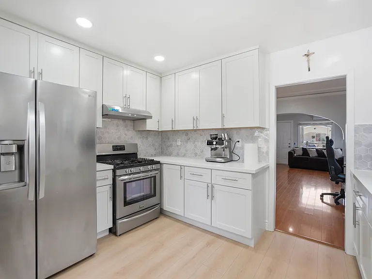 5745 Holway Ct — Photo 4