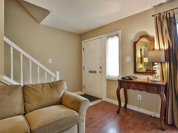 3rd image of 359 Saint Andrews Dr