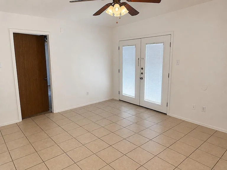 8205 W Gate Blvd #B — Photo 8