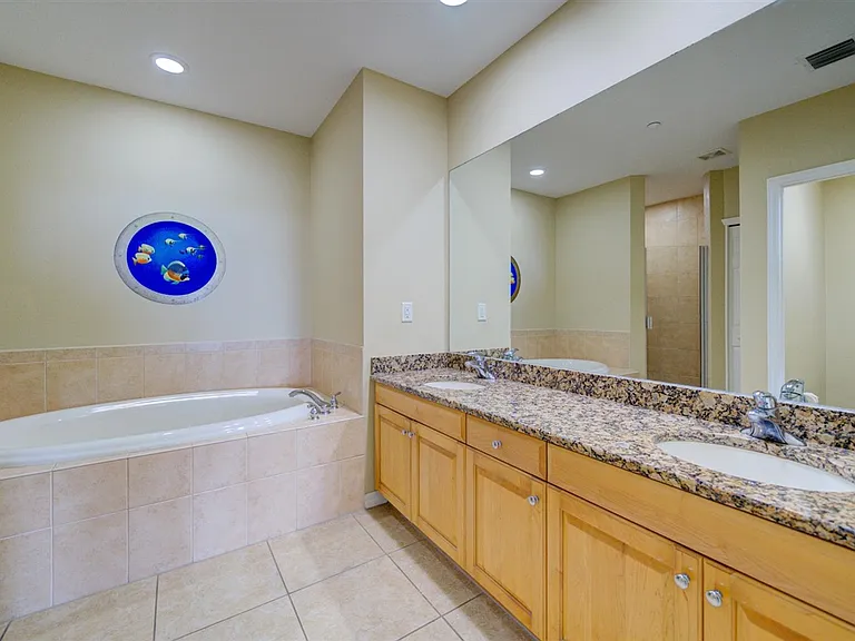 530 S Gulfview Blvd #401 — Photo 11