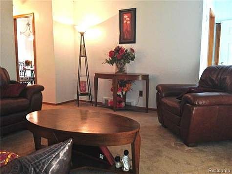 2nd image of 21930 Cloverlawn Ave