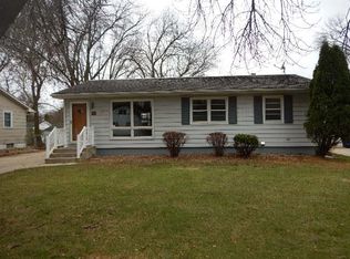 134 Edgewood Rd NW, Cedar Rapids, IA 52405