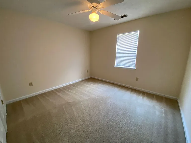 103 Hunters Run Rd — Photo 5