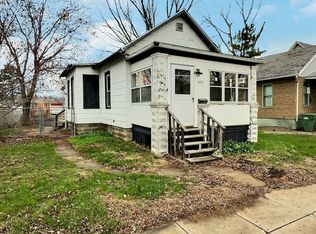 410 N 3rd St, Clinton, IA 52732