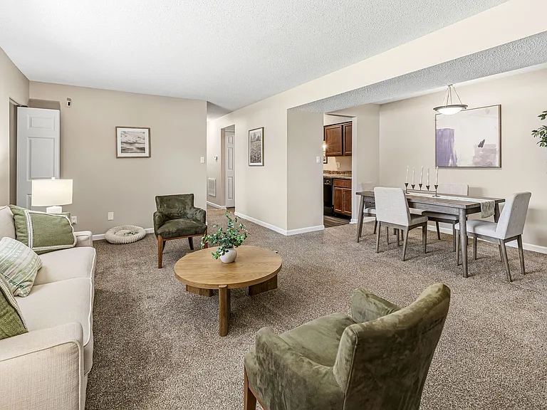 10 West Apartments — Photo 3