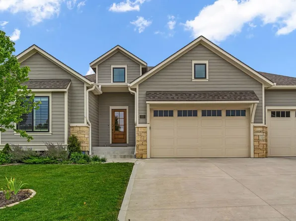 5201 Cedar Grove Way, Lawrence, KS 66049