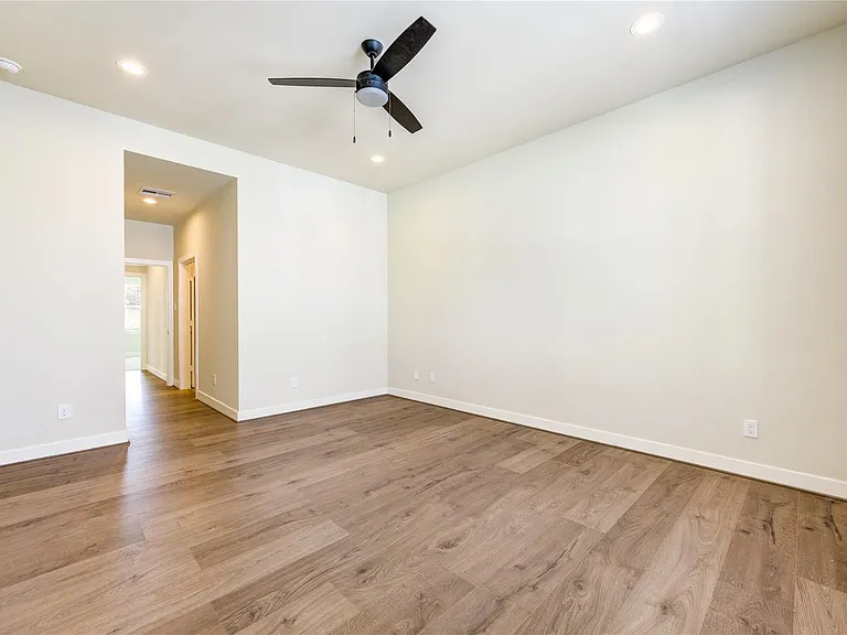 5920 Jasper Jones Way — Photo 27