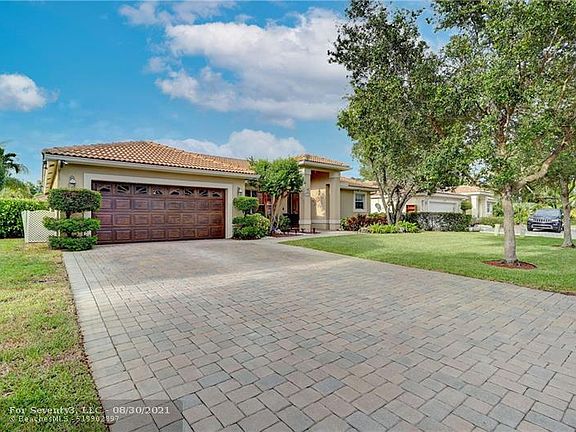 3rd image of 4221 NW 53rd Ct