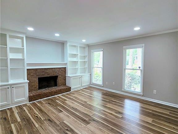 4th image of 765 N Parkwood Rd