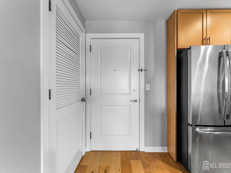 20 Livingston Ave — Photo 11