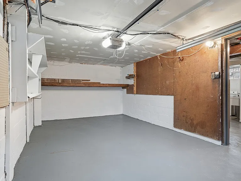 951 Rita Dr — Photo 25