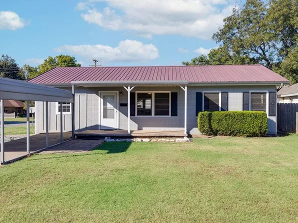 313 W Chickasaw St, Marlow, OK 73055