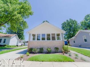 905 N Oak St, Bloomington, IL 61701